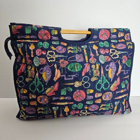 Vintage Quilted Craft / Knitting Tote with Wooden Handles – Sewing Supply Print - Picture 1 of 11